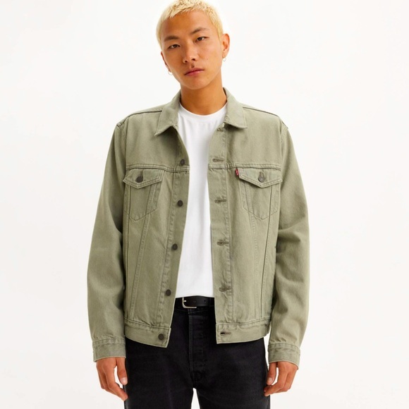 Levi's Other - Levi's® Premium
TRUCKER JACKET Men’s Size Large